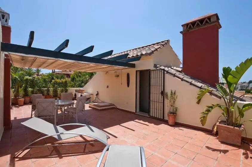 Terrassa de Casa o xalet de lloguer en Marbella amb Aire condicionat, Jardí privat i Terrassa