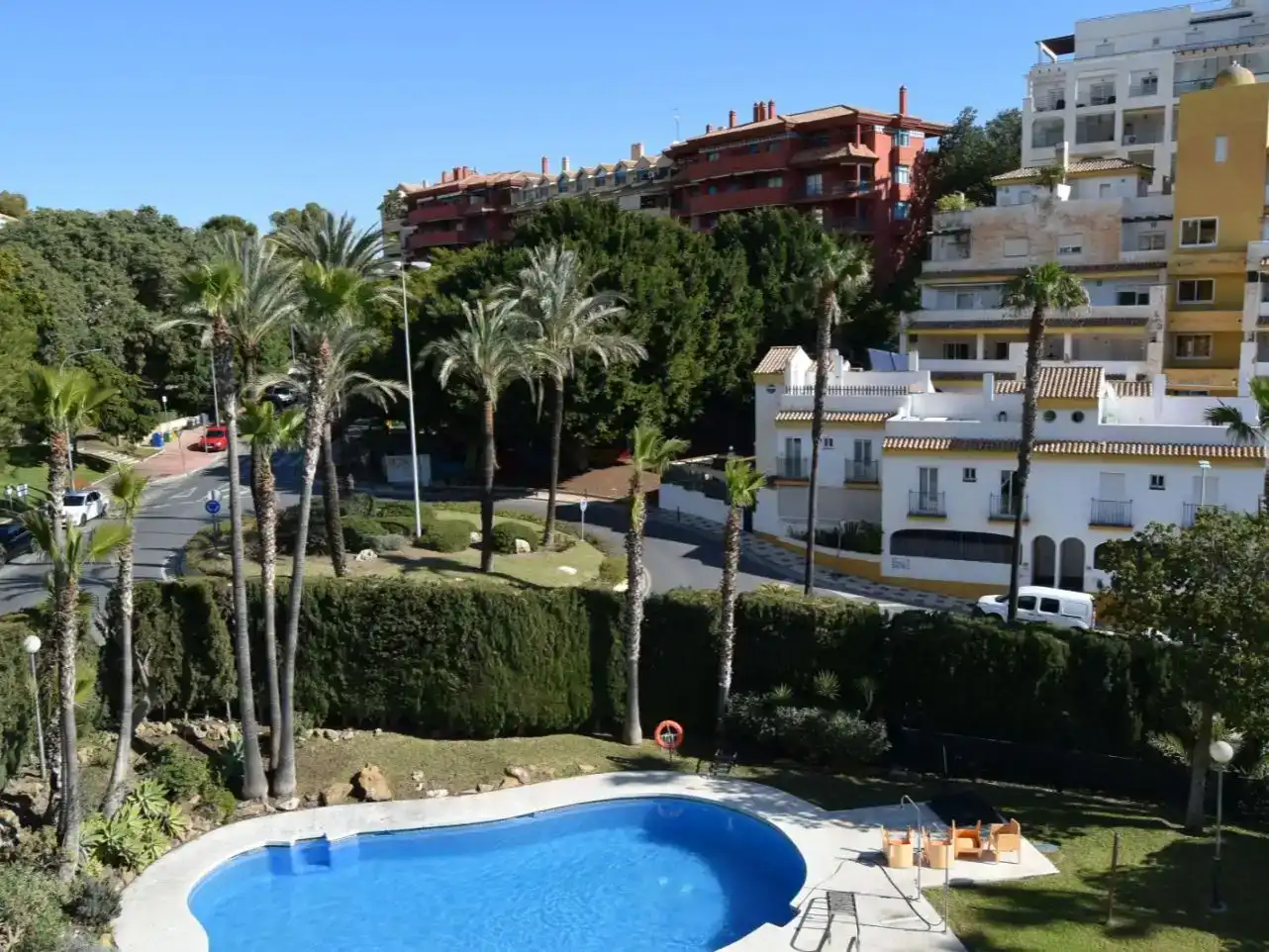 Außenansicht von Wohnung zur Miete in Benalmádena mit Klimaanlage und Schwimmbad