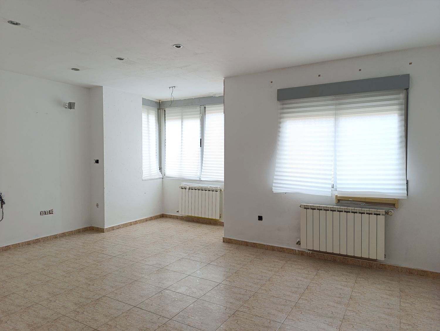 Sala d'estar de Pis en venda en Ciudad Real Capital amb Calefacció, Traster i Balcó
