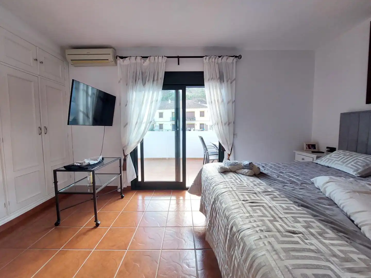 Bedroom of Detached homes for sale in Benahavís  with Air Conditioner, Heating and Private garden