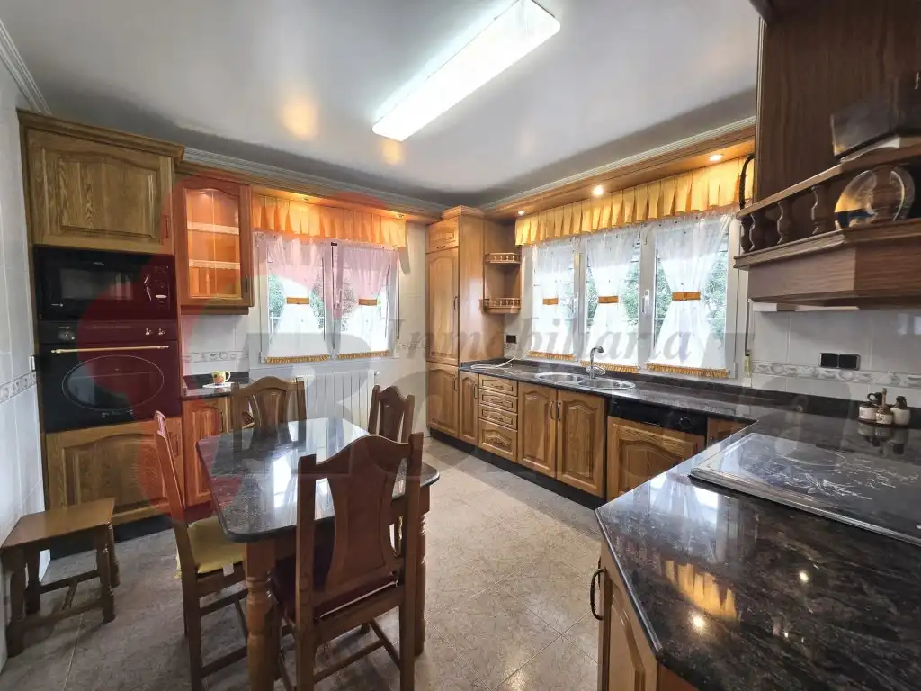 Cocina de Casa o chalet en venta en O Corgo   con Amueblado