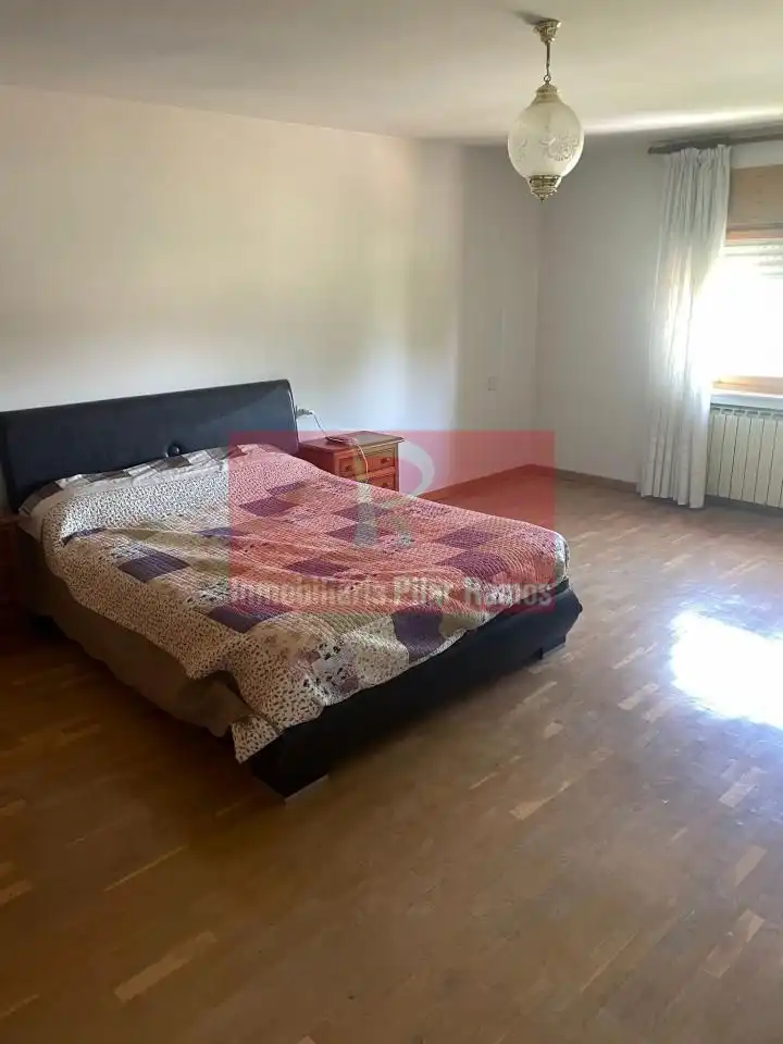 Dormitori de Casa o xalet en venda en Valdepolo amb Jardí privat i Parquet