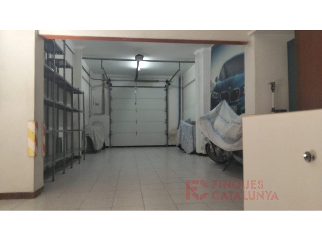 Premises for sale in Salt