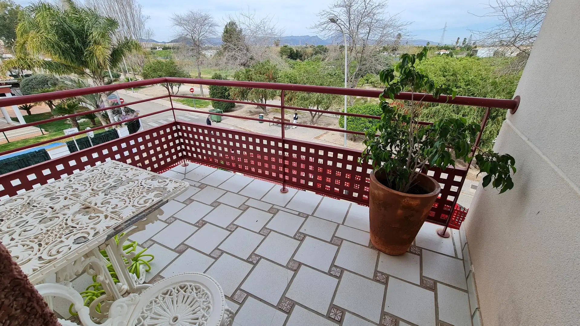 Terrassa de Casa o xalet en venda en Oliva amb Aire condicionat, Calefacció i Jardí privat
