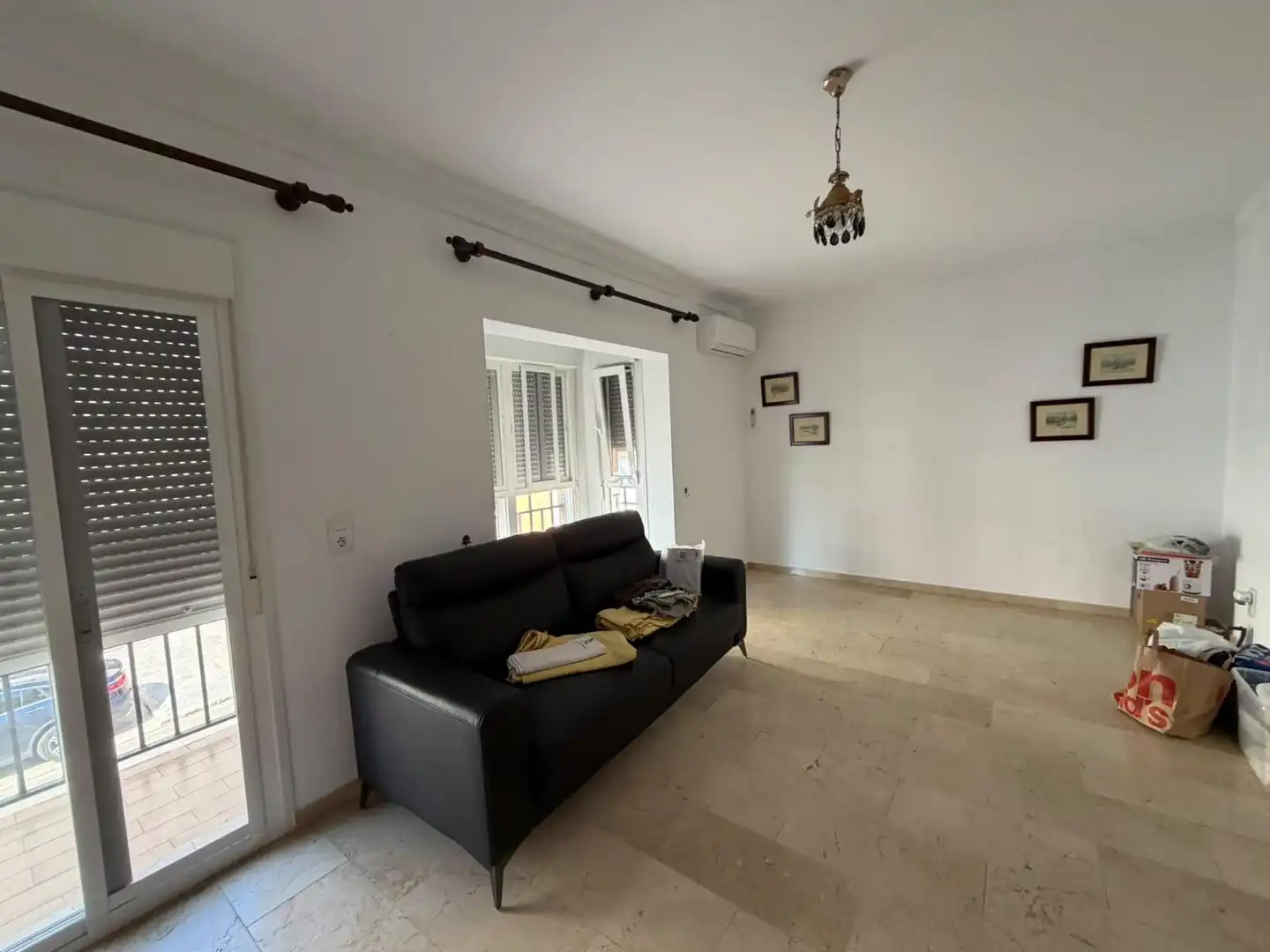 Sala d'estar de Casa o xalet en venda en San Fernando amb Aire condicionat i Traster