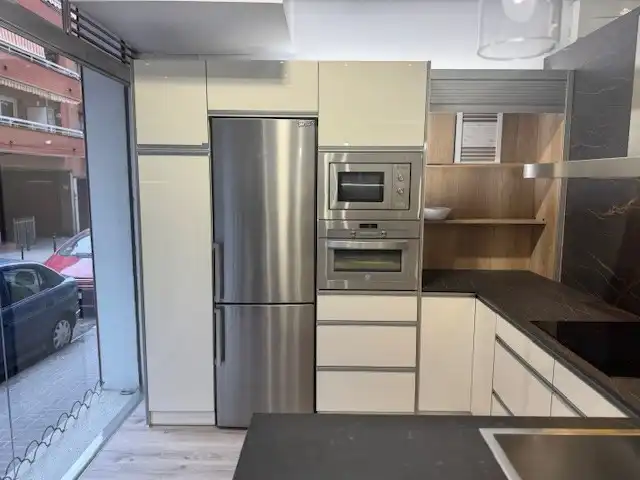 Cocina de Local de alquiler en Barcelona con Aire acondicionado y Amueblado
