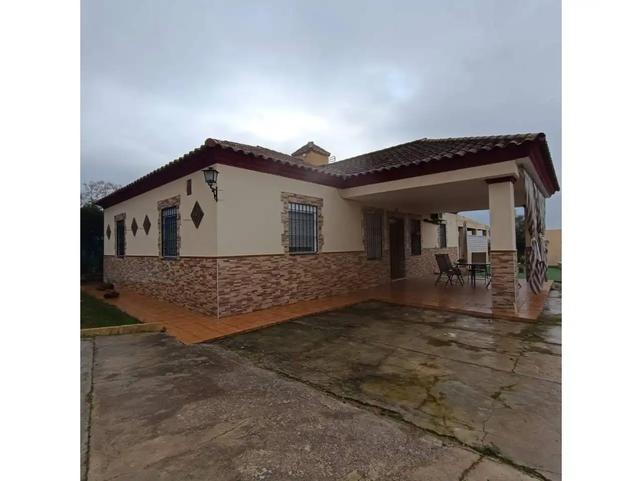 Vista exterior de Casa o chalet en venta en Carmona con Aire acondicionado, Calefacción y Jardín privado