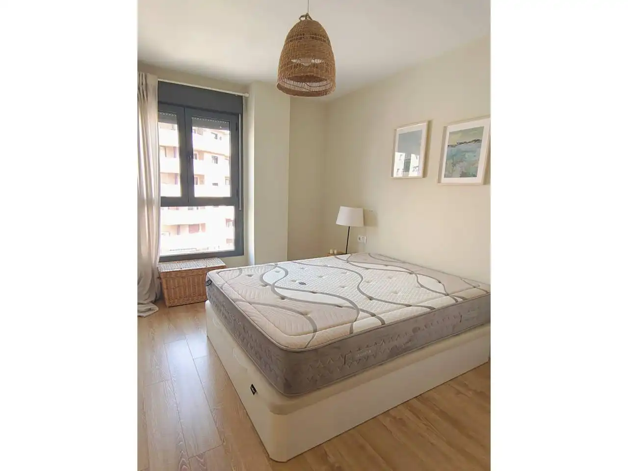 Habitación de Piso de alquiler en Valencia con Aire acondicionado, Calefacción y Balcón