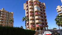 Vista exterior de Apartament en venda en La Manga del Mar Menor amb Calefacció, Terrassa i Moblat