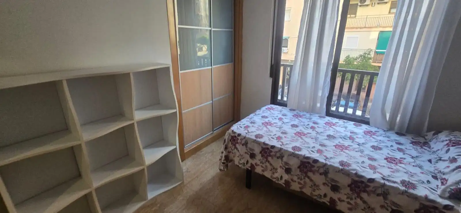 Schlafzimmer von Wohnung zum Verkauf in Valencia mit Klimaanlage, Heizung und Möbliert