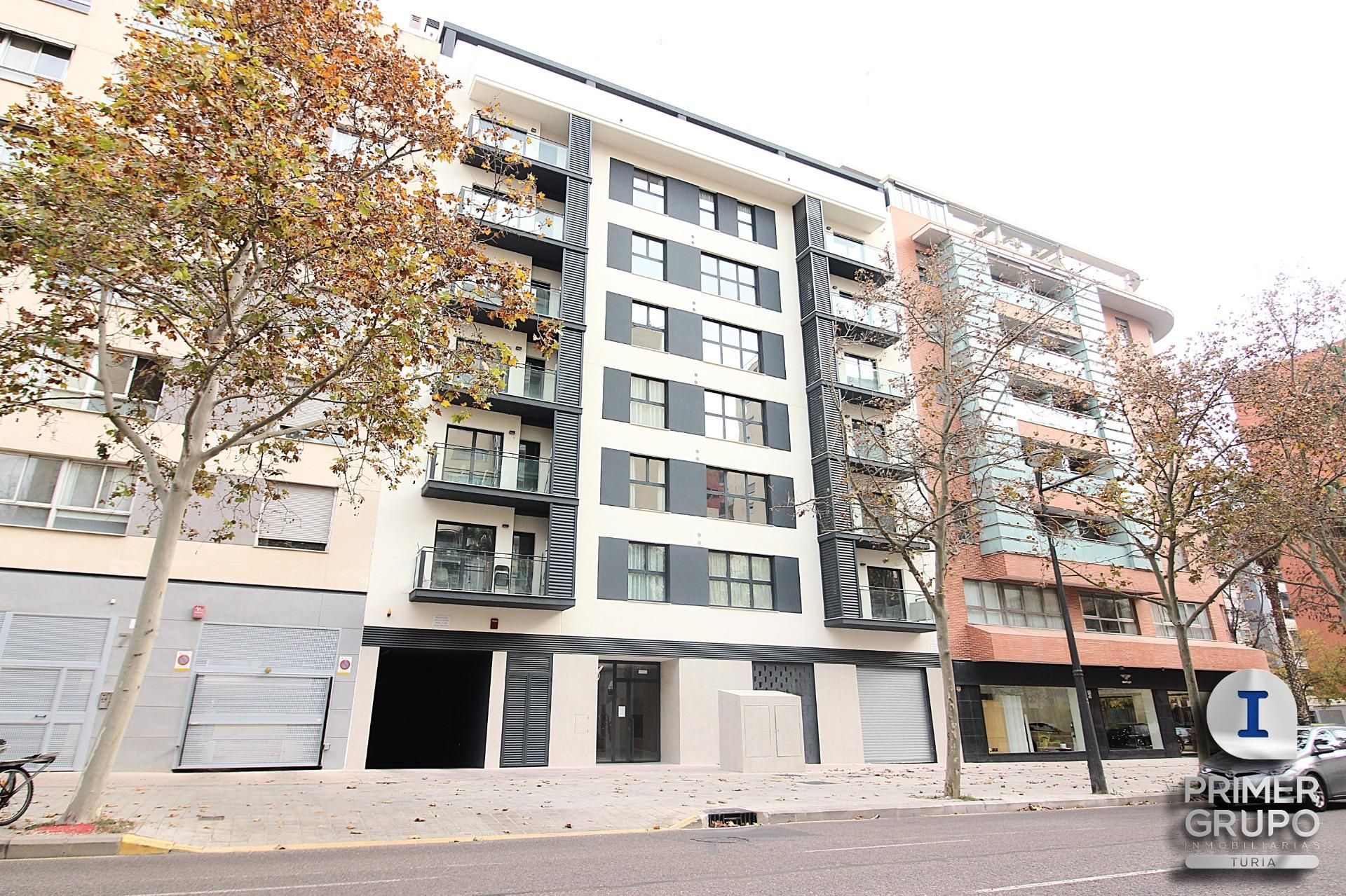 Vista exterior de Piso en venta en  Valencia Capital con Aire acondicionado, Balcón y Piscina comunitaria