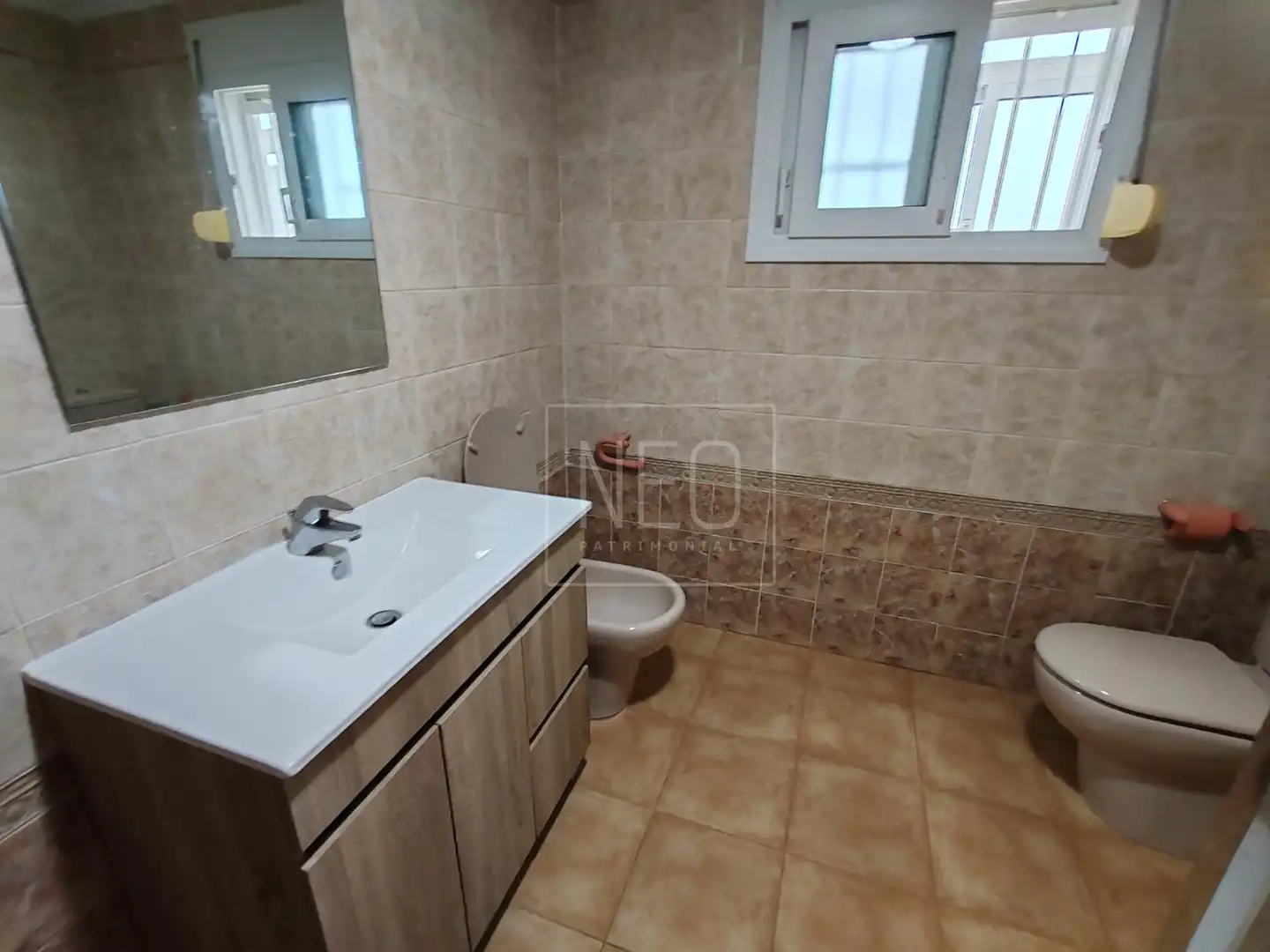 Baño de Ático en venta en Tavernes de la Valldigna con Aire acondicionado, Terraza y Piscina comunitaria