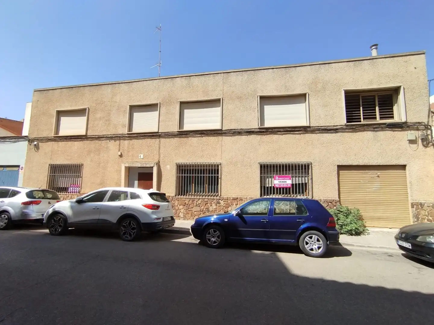 Adossat en venda a Calle Carlos Morales