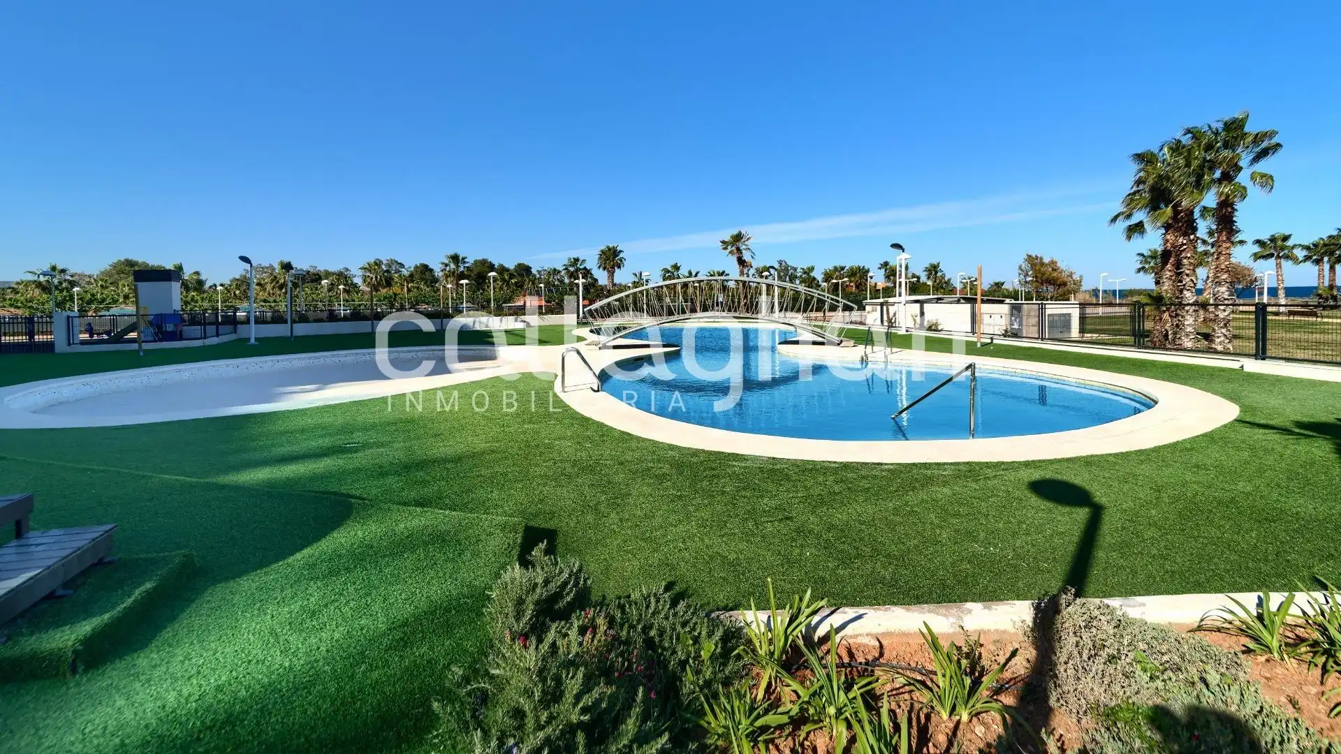 Swimming pool of Attic for sale in Oropesa del Mar / Orpesa