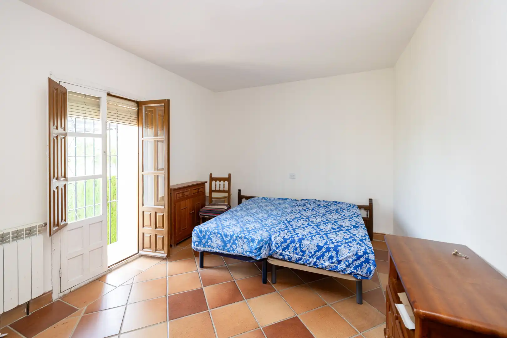 Dormitori de Casa o xalet en venda en Ogíjares amb Calefacció, Jardí privat i Piscina