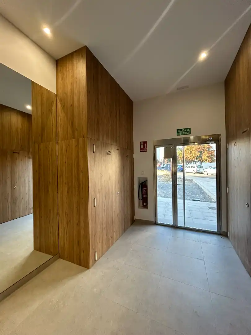 Flat for rent in Calle Lopéz de Neira, Campus de la Salud