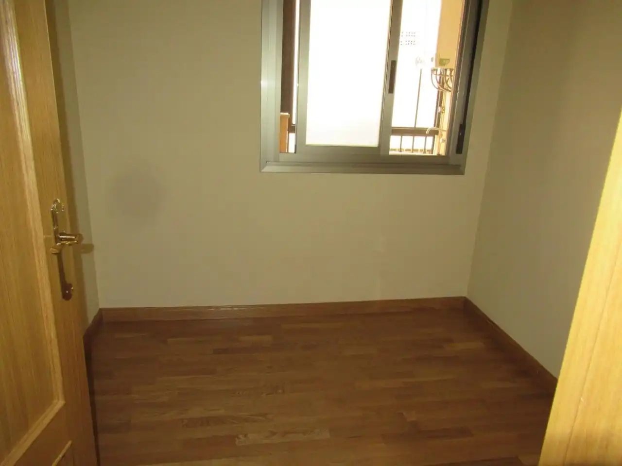 Schlafzimmer von Erdgeschoss zum Verkauf in Plasencia mit Heizung