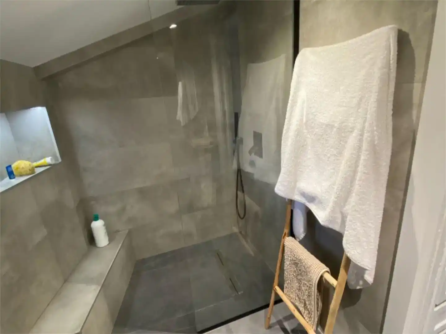 Badezimmer von Maisonette zum Verkauf in Benidorm mit Klimaanlage und Balkon