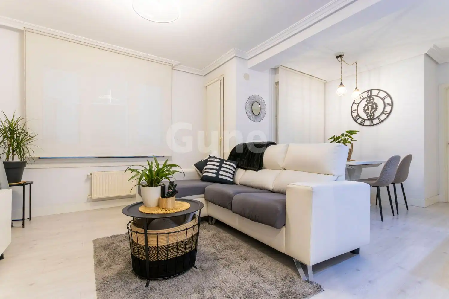 Sala de estar de Piso en venta en Beasain con Calefacción, Trastero y Amueblado