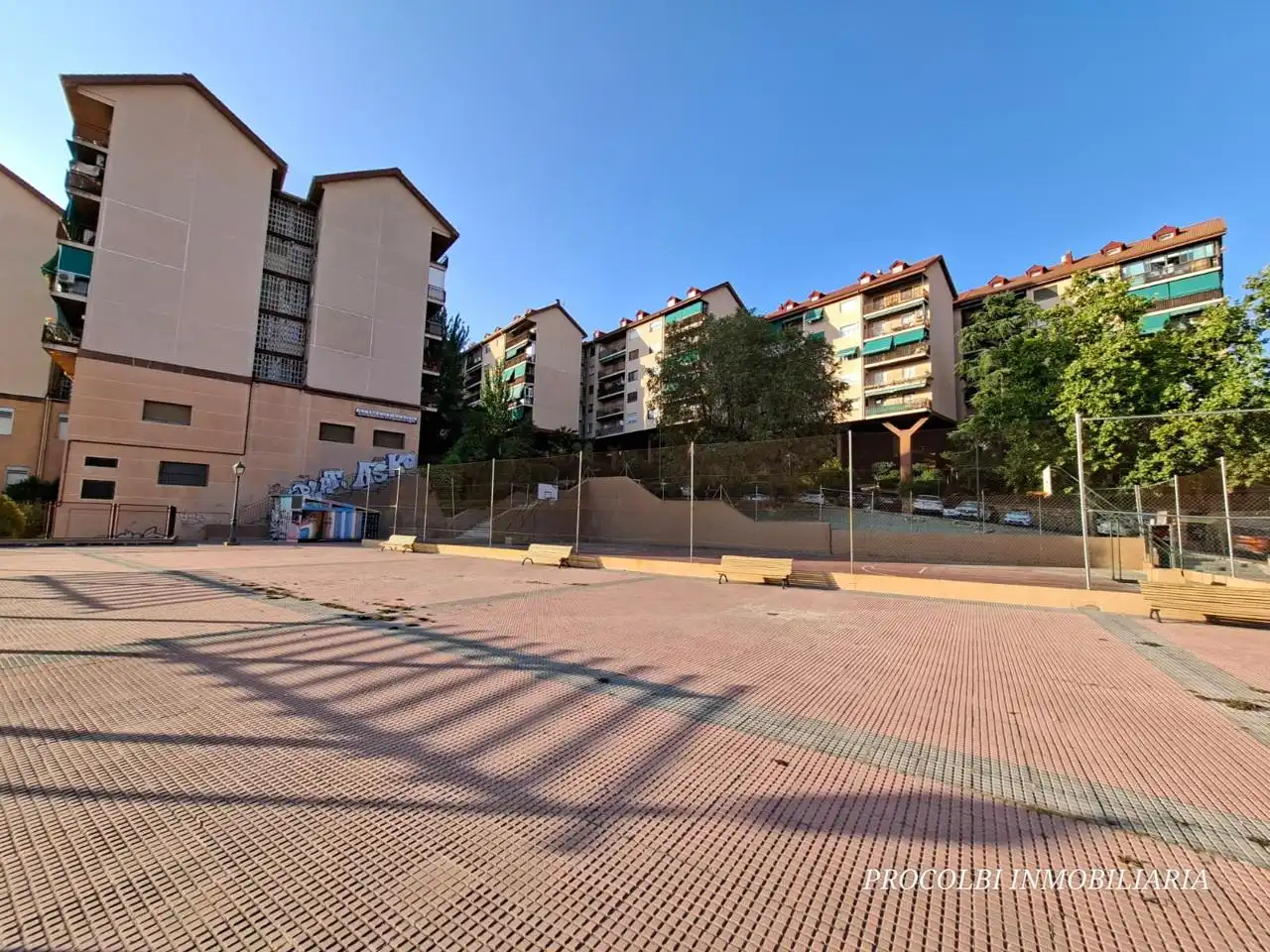 Aparcament de Pis en venda en Algete amb Calefacció, Terrassa i Moblat