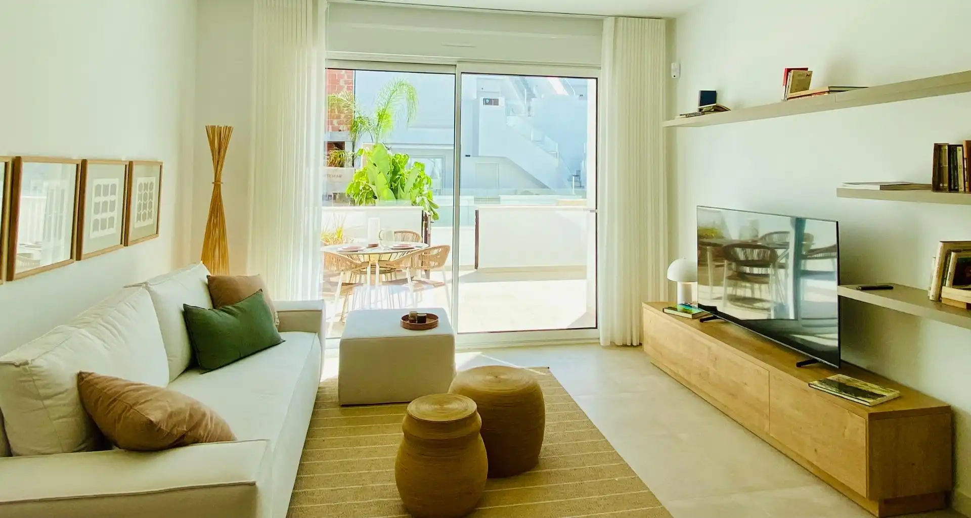 Sala d'estar de Casa o xalet en venda en Pilar de la Horadada amb Aire condicionat, Jardí privat i Terrassa