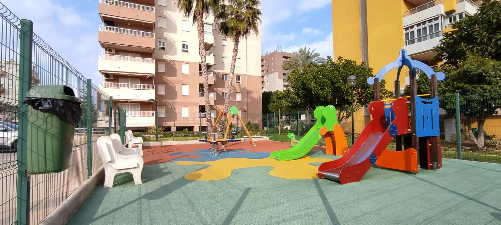 Vista exterior de Apartamento en venta en Canet d'En Berenguer con Terraza, Amueblado y Piscina comunitaria