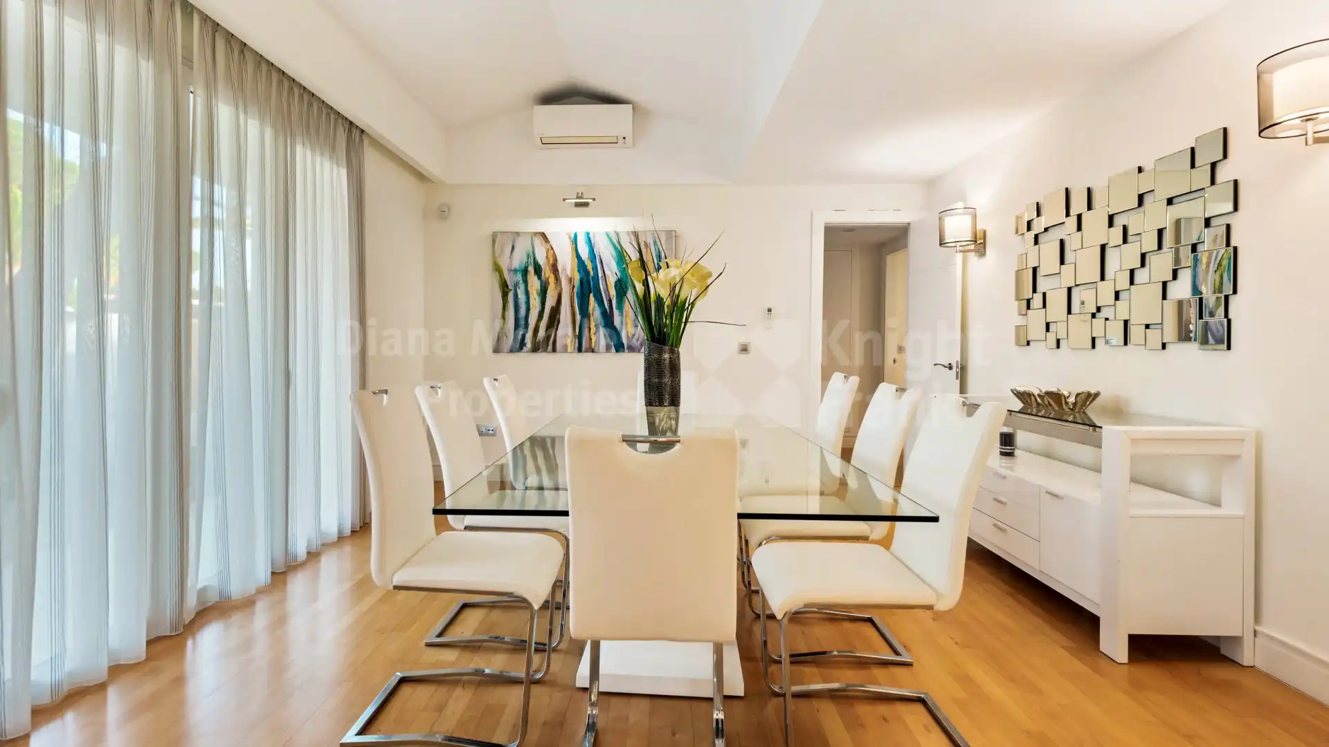 Comedor de Casa o chalet en venta en Marbella con Aire acondicionado, Jardín privado y Terraza