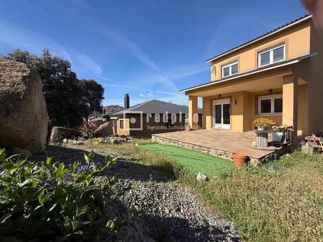 Casa-chalet en Venta en de Paraguay en Los Ángeles de San Rafael