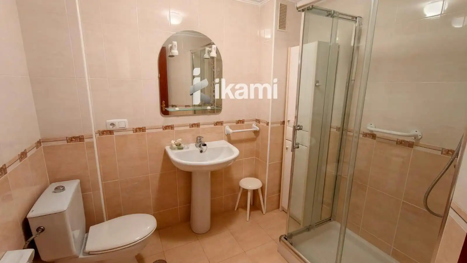 Baño de Piso en venta en Benidorm con Terraza y Amueblado