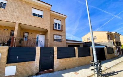 Exterior view of Single-family semi-detached for sale in  Toledo Capital  with Air Conditioner