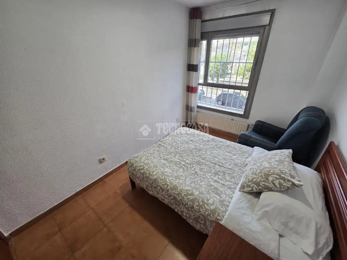 Bedroom of Flat for sale in Madrid  with Air Conditioner, Heating and Furnished