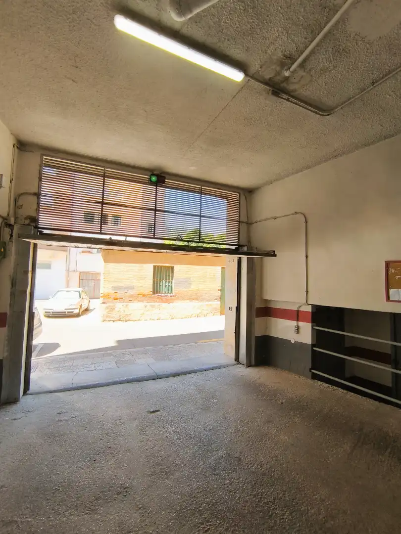 Flat for rent in Calle Valdeserías, Centro