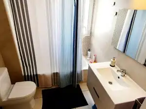 Bany de Àtic en venda en Marbella amb Aire condicionat, Calefacció i Terrassa