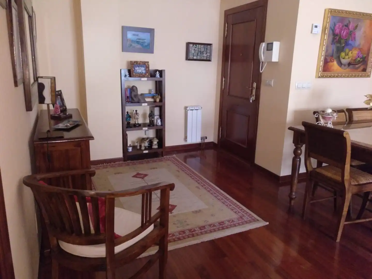 Sala d'estar de Apartament en venda en Vigo  amb Calefacció, Jardí privat i Parquet