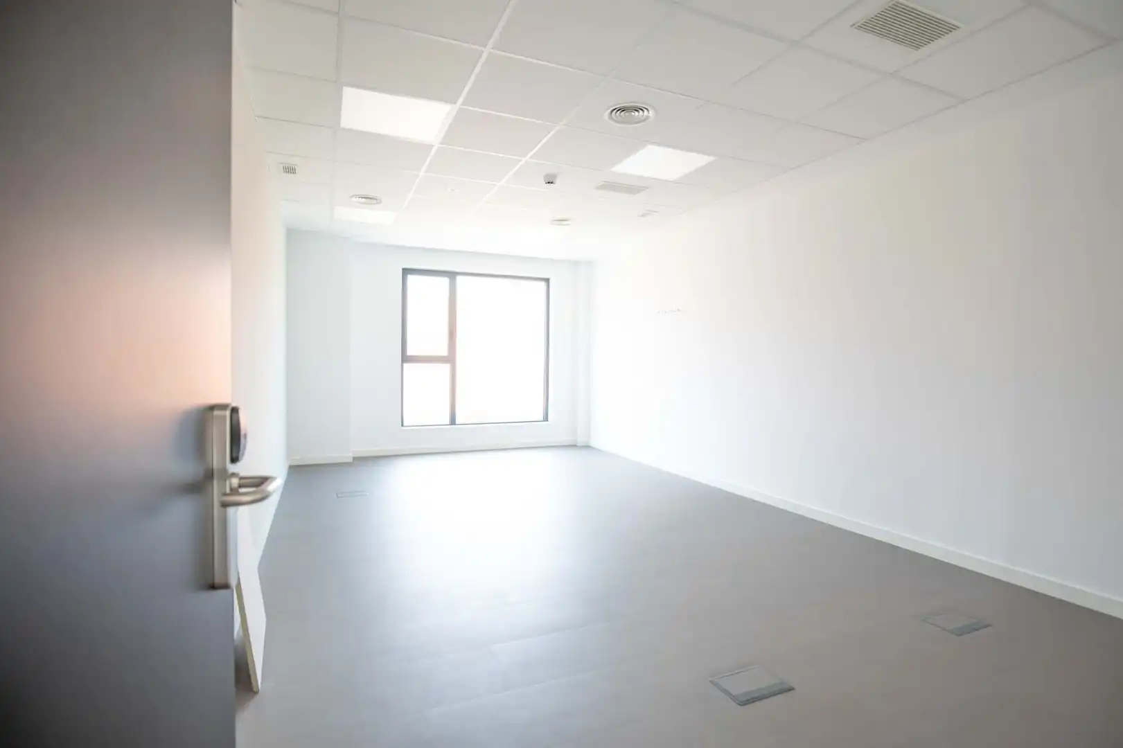 Mixed residential with lift to rent in Sant Martí, imagen 3