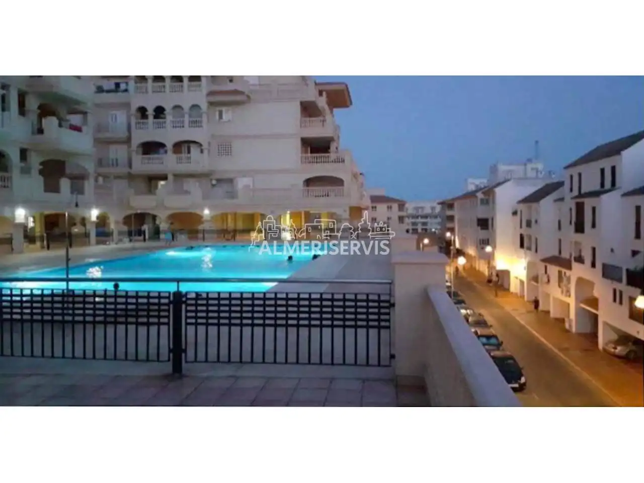 Schwimmbecken von Dachboden zum Verkauf in El Ejido mit Klimaanlage, Terrasse und Abstellraum