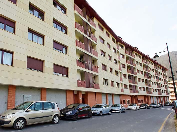 Exterior view of Garage for sale in Alonsotegi