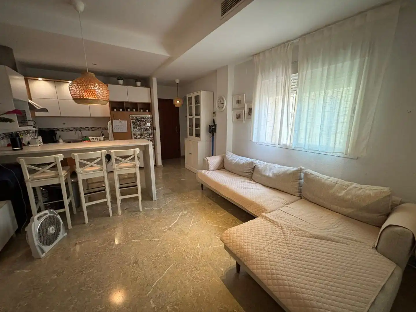 Sala d'estar de Pis en venda en Sevilla amb Aire condicionat i Calefacció