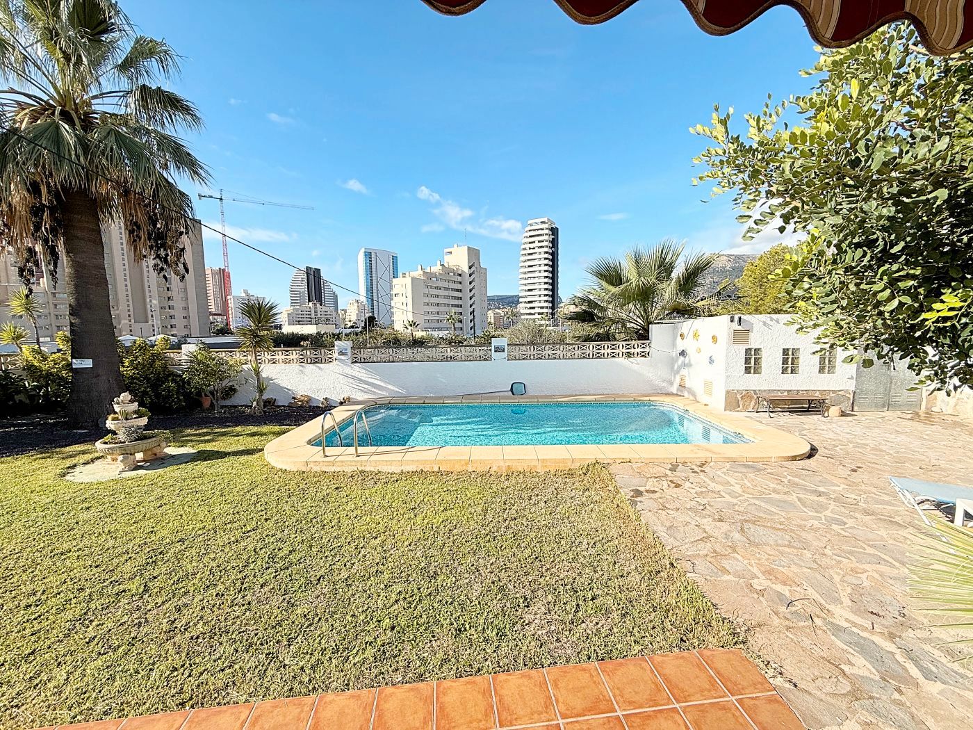 Swimming pool of House or chalet for sale in Calpe / Calp  with Air Conditioner, Private garden and Terrace