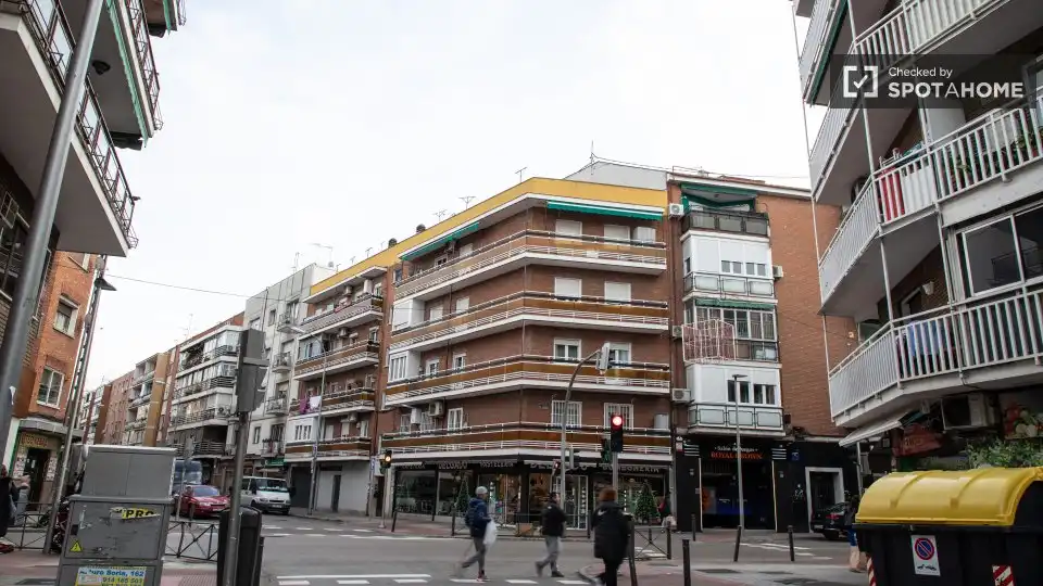 Exterior view of Flat for share in Madrid  with Air Conditioner, Heating and Terrace