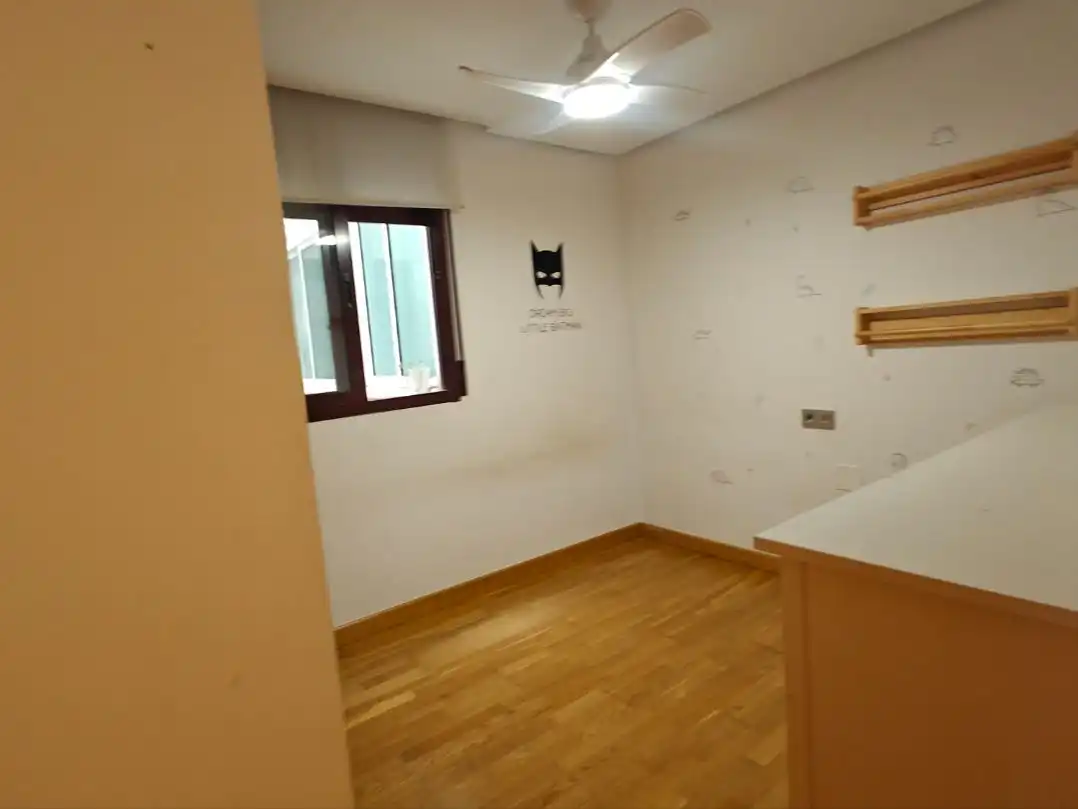 Schlafzimmer von Wohnung zur Miete in Murcia mit Heizung, Parkett und Möbliert