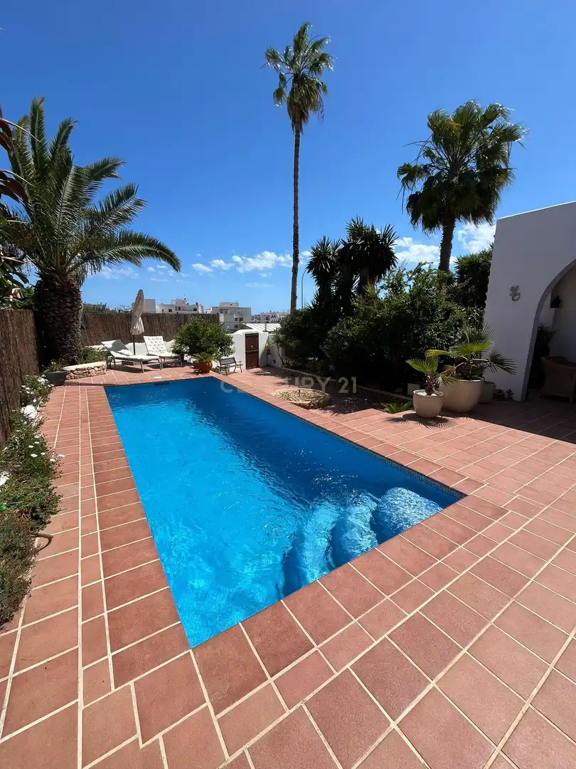 Piscina de Casa o chalet en venta en Santa Eulària des Riu