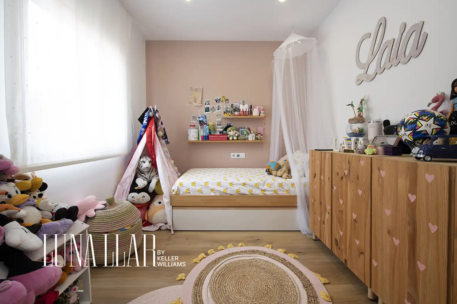 Bedroom of Houses for sale in Can Bou