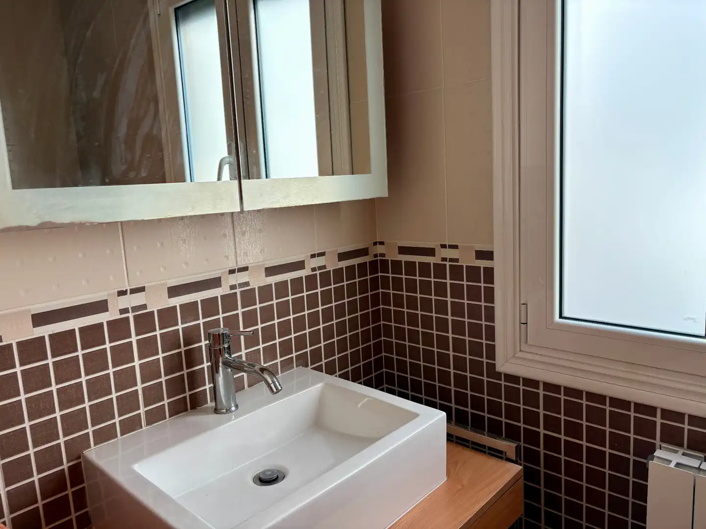Badezimmer von Wohnung zum Verkauf in Mutriku mit Heizung, Terrasse und Möbliert