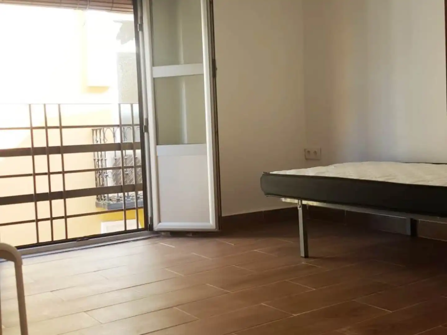 Habitación de Edificio en venta en Murcia