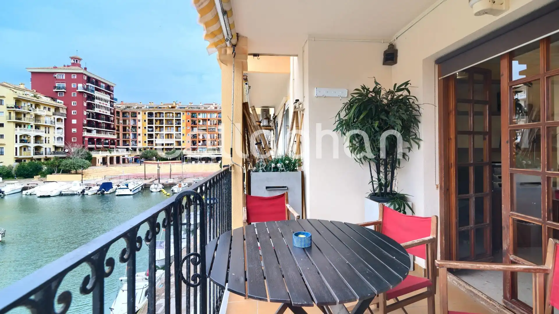 Wohnung mit Pool zum Verkauf in Calle de la Unió