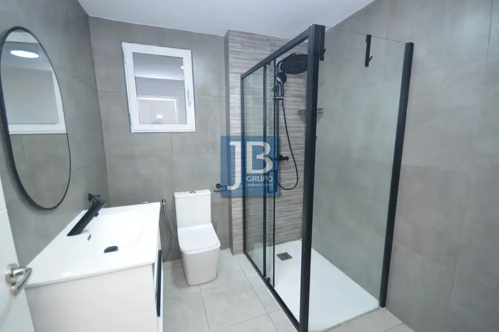 Bathroom of Flat for sale in Xàtiva  with Air Conditioner and Terrace