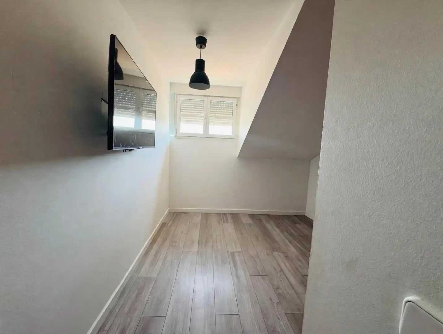 Maisonette zur Miete in Sevilla la Nueva mit Heizung, Ofen und Gemeinschaftspool