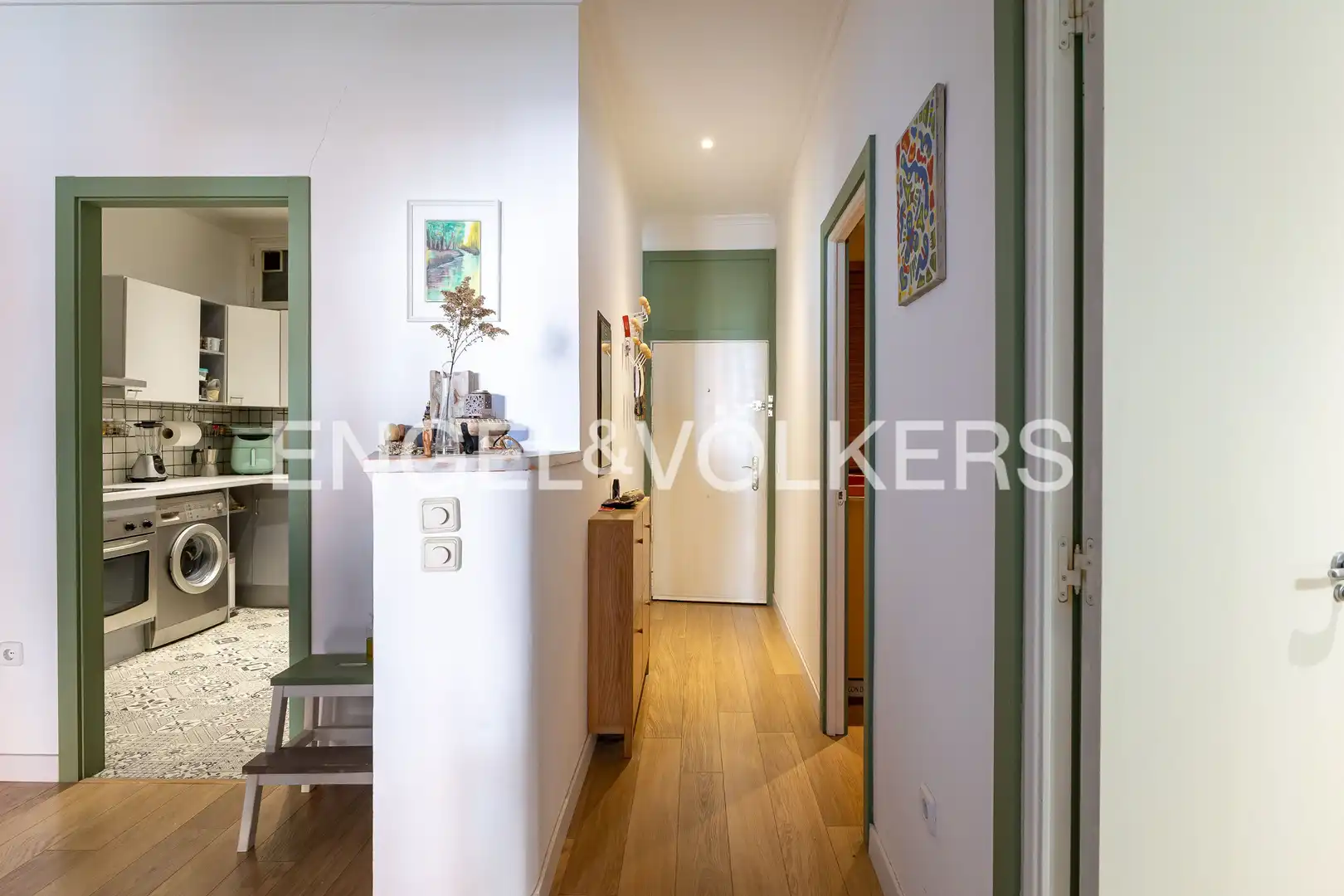 Wohnung zum Verkauf in Madrid mit Klimaanlage, Heizung und Balkon