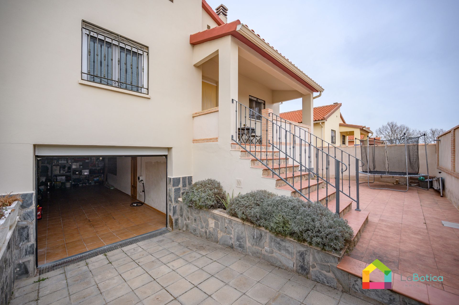 Exterior view of House or chalet for sale in Burguillos de Toledo  with Air Conditioner, Heating and Swimming Pool